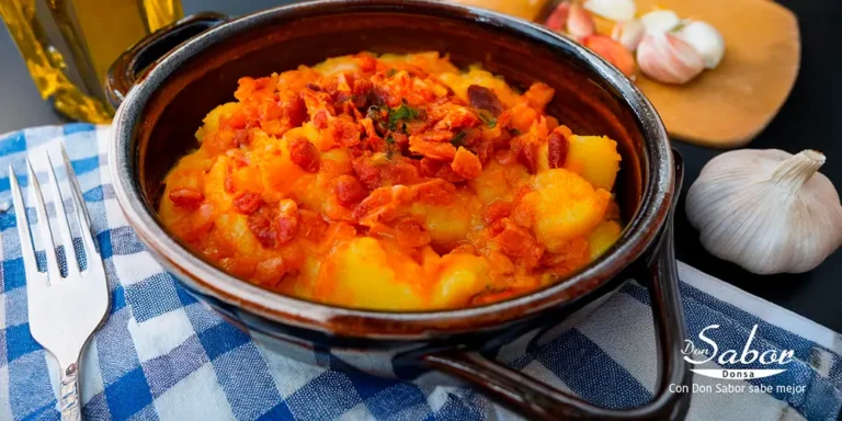 Patatas revolconas con pimentón: la mejor receta tradicional